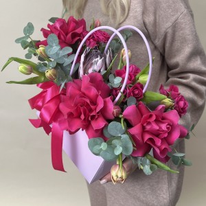 Букет дня с розами Радость